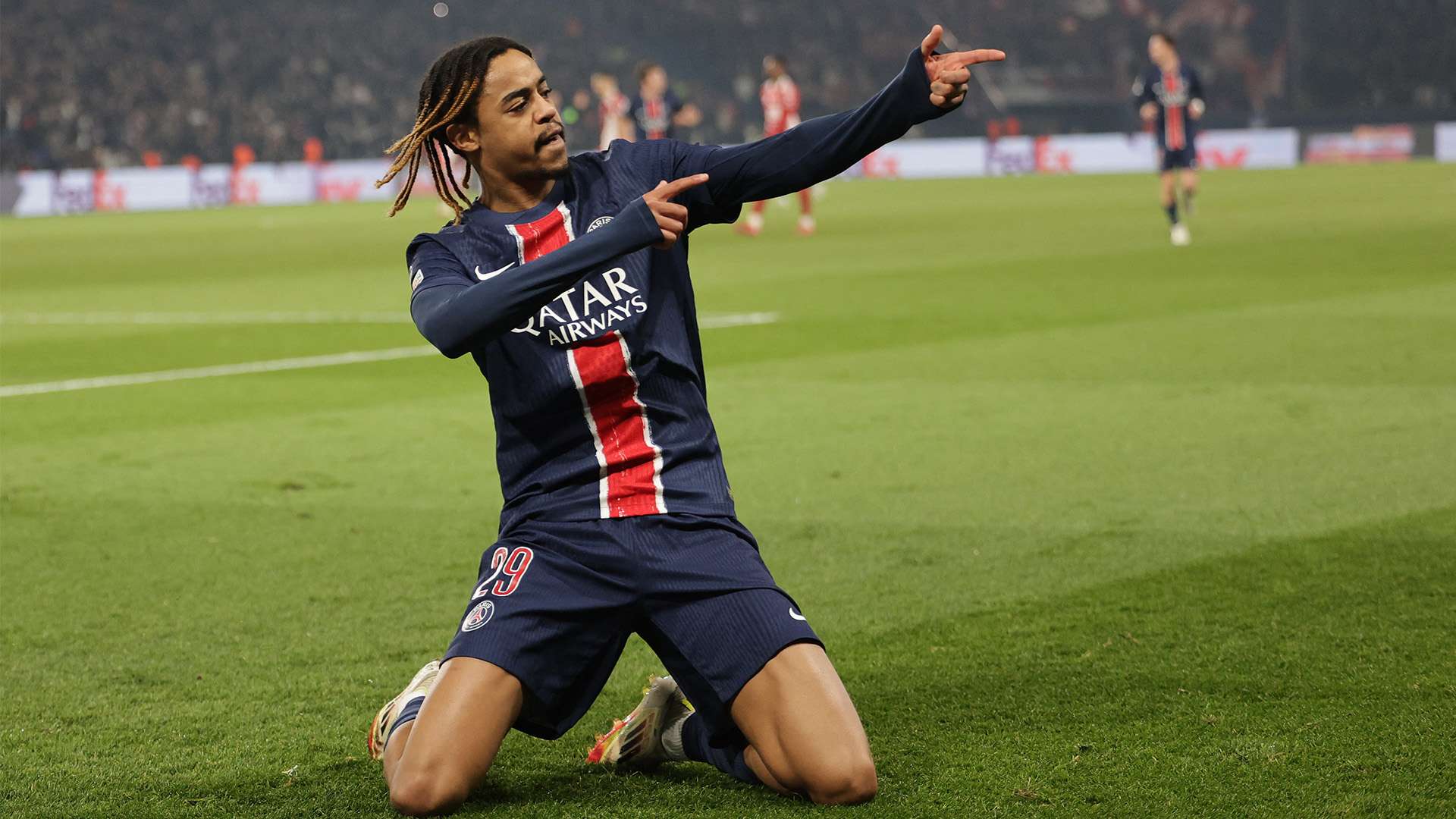 米兰vs费耶诺德：莱奥、菲利克斯首发，特奥、普利希奇出战.